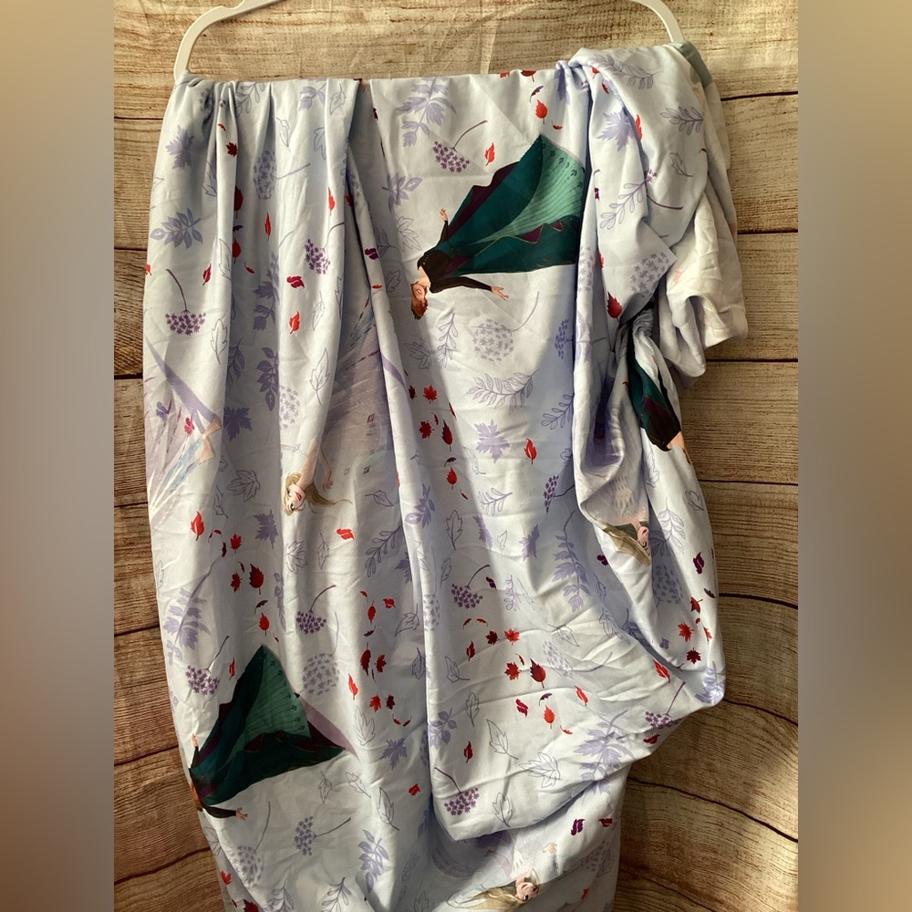 Frozen Anna and Elsa FULL a size fitted sheet